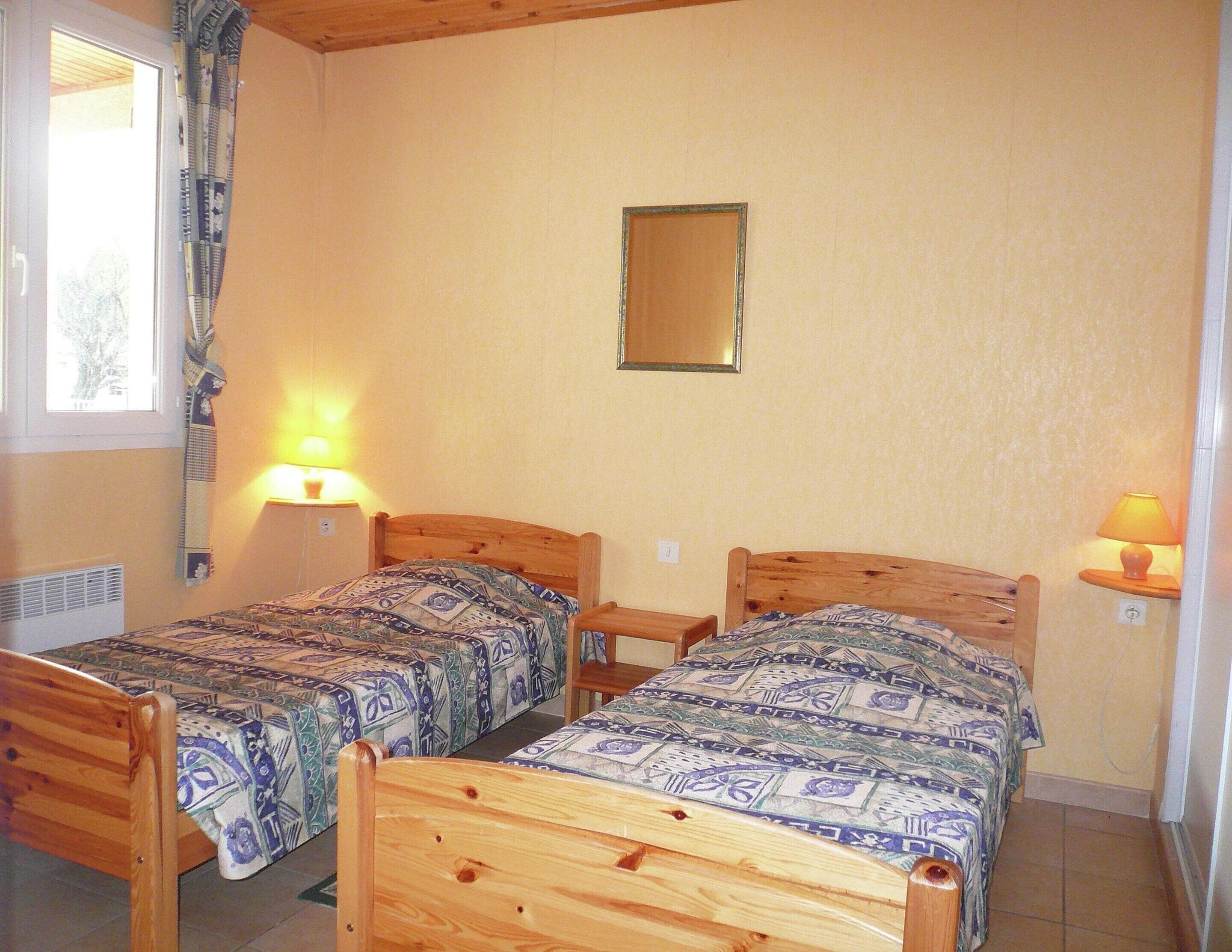 House | 3 bedrooms, individually furnished, iron/ironing board