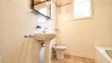 House | Bathroom | Shower