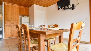 House | Dining