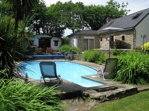 Exterior - Family Holiday Home With Pool (Coray)
