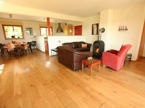 House | Living room - Welcoming Holiday Home in Lambertsberg With Fenced Garden (Lambertsberg)