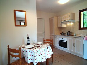 Dining - Quiet Dordogne Escape (Gavaudun)