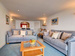 DVD player - Apartment With Magnificent View Over Carbis Bay Beach (St Ives)