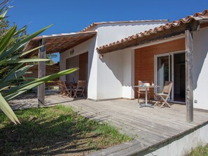 Exterior - Apartment in Corsica Near Beaches (Poggio-Mezzana)