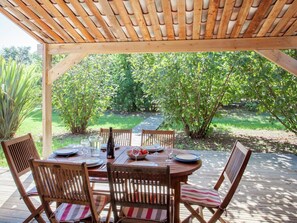 Villa | Balcony - Apartment in Corsica Near Beaches (Poggio-Mezzana)