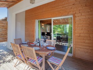 Villa | Outdoor dining - Apartment in Corsica Near Beaches (Poggio-Mezzana)
