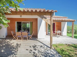 Villa | Exterior - Apartment in Corsica Near Beaches (Poggio-Mezzana)