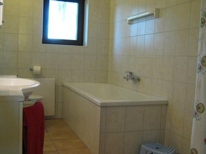House | Bathroom - Charming Holiday Home in Immerath Eifel With Sauna (Immerath)