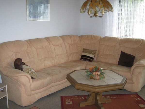 Fireplace, DVD player - Charming Holiday Home in Immerath Eifel With Sauna (Immerath)