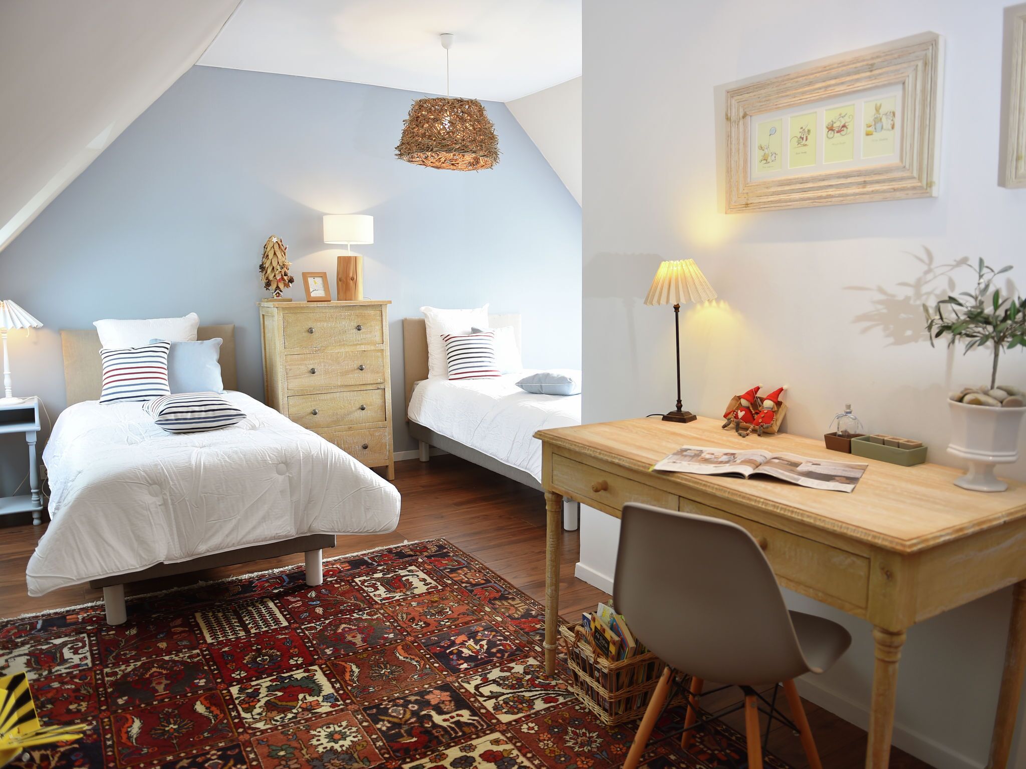 4 bedrooms, individually furnished, bed sheets
