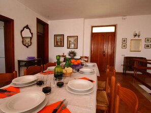 House | Dining