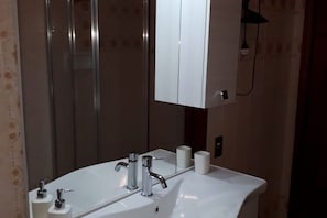 House | Bathroom