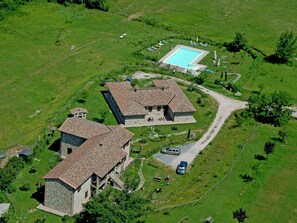 House | Pool | Outdoor pool - Farmhouse Near Lake Trasimeno With Pool (Passignano sul Trasimeno)
