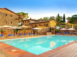 Outdoor pool - Spacious Holiday Home in Sovicille With Swimming Pool (Sovicille)