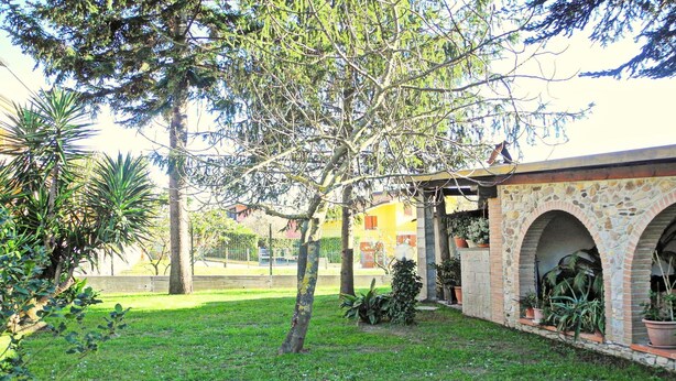 Cottage | Exterior - Cosy Cottage in Piano di Mommio With Private Garden (Massarosa)