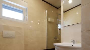 Apartment | Bathroom