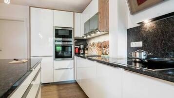 Apartment | Private kitchen | Highchair