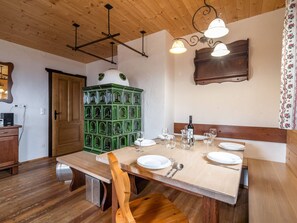 Dining - Apartment on the Sonnenalpe in Nassfeld (Hermagor-Pressegger See)