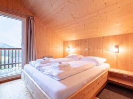 2 habitaciones, muebles diferentes y ropa de cama 