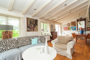 House | Living room - Holiday Home in Schoorl Near Forest & Beach (Schoorl)