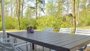 House | Balcony - Soothing Holiday Home in Stramproy With Terrace and Garden (Stramproy)