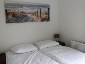 3 chambres, ameublement personnalisé, draps fournis