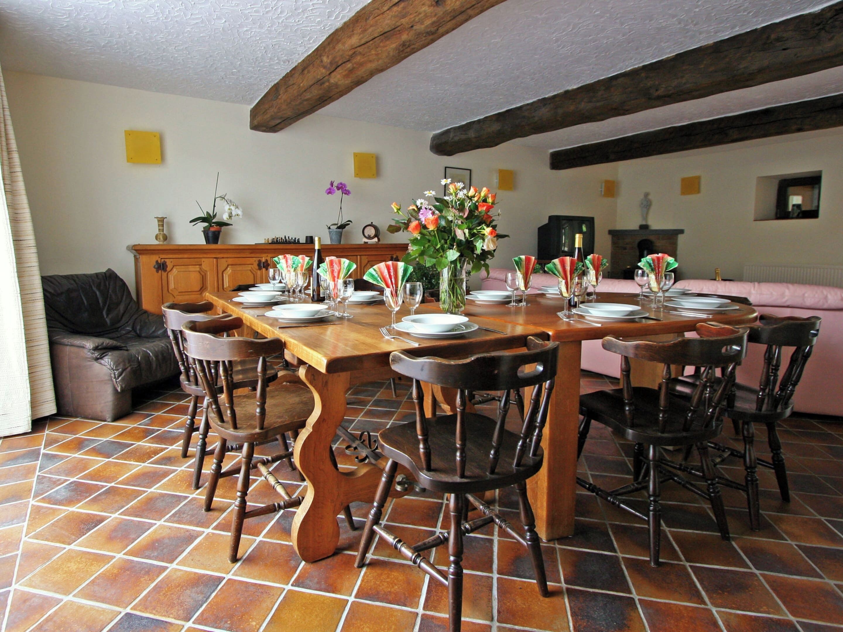 Cottage | Dining