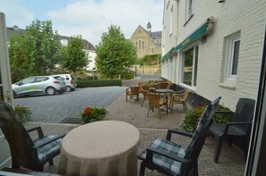 Apartment | Garden - Snug Apartment in Schin op Geul near Public Pool (Schin op Geul)