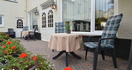 Snug Apartment in Schin op Geul near Public Pool