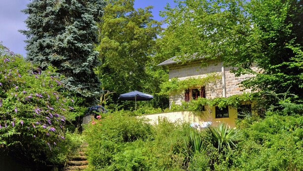 Exterior - Lovely Holiday Home on Recreational Lake! (Bussiere-Galant)