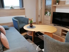 Living area - Apartment With Parasol in Sudstadt (Rostock)