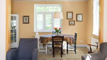 House | Dining
