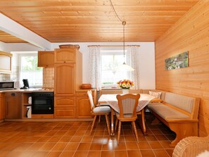 Dining - Quaint Apartment in Drachselsried Bavaria With Terrace (Drachselsried)
