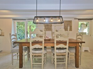 Dining - Authentic Sheepfold Close to a Charming Village (Viens)