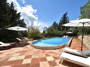 Casa | Alberca | Alberca techada y alberca al aire libre