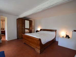 Casa | 2 habitaciones, muebles diferentes y ropa de cama