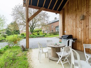 House | Property amenity - Pleasant Holiday Home With Garden in Ciney (Ciney)