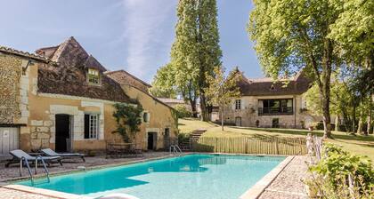 Mansion in Sourzac With Private Pool