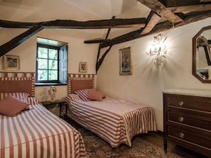 House | Room amenity - Mansion in Sourzac With Private Pool (Sourzac)