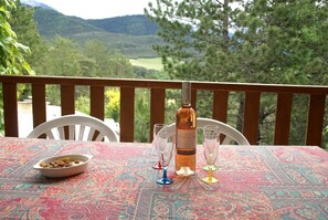 Interior detail - Mountain View Retreat, Diois (Marignac-en-Diois)