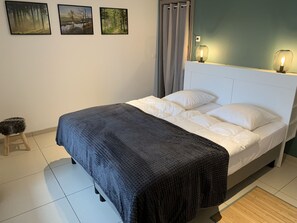 House | 6 bedrooms, individually furnished, iron/ironing board, bed sheets - Charming Farmhouse With Large Terrace (Houffalize)
