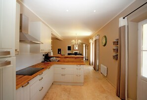 Villa | Private kitchen | Fridge, high chair - Villa in Provence With Infinity Pool (Apt)