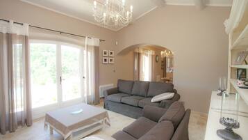 Villa | Living room