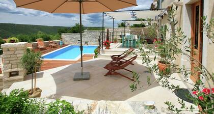 Authentic Holiday Home in Barban With Swimming Pool