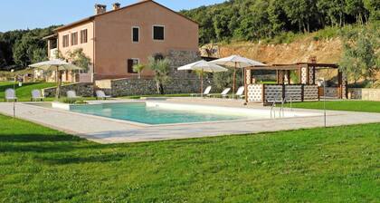 Luxury, Modern Apartment With Pool and Stunning Views
