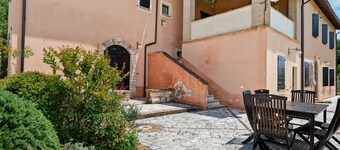 Luxury, Modern Apartment With Pool and Stunning Views