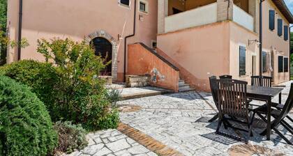 Luxury, Modern Apartment With Pool and Stunning Views