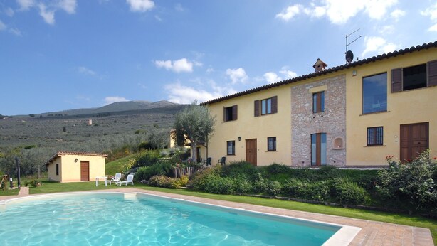 Pool - Agriturismo in the Hills, Private Terrace, Swimming Pool and Beautiful View (Trevi)