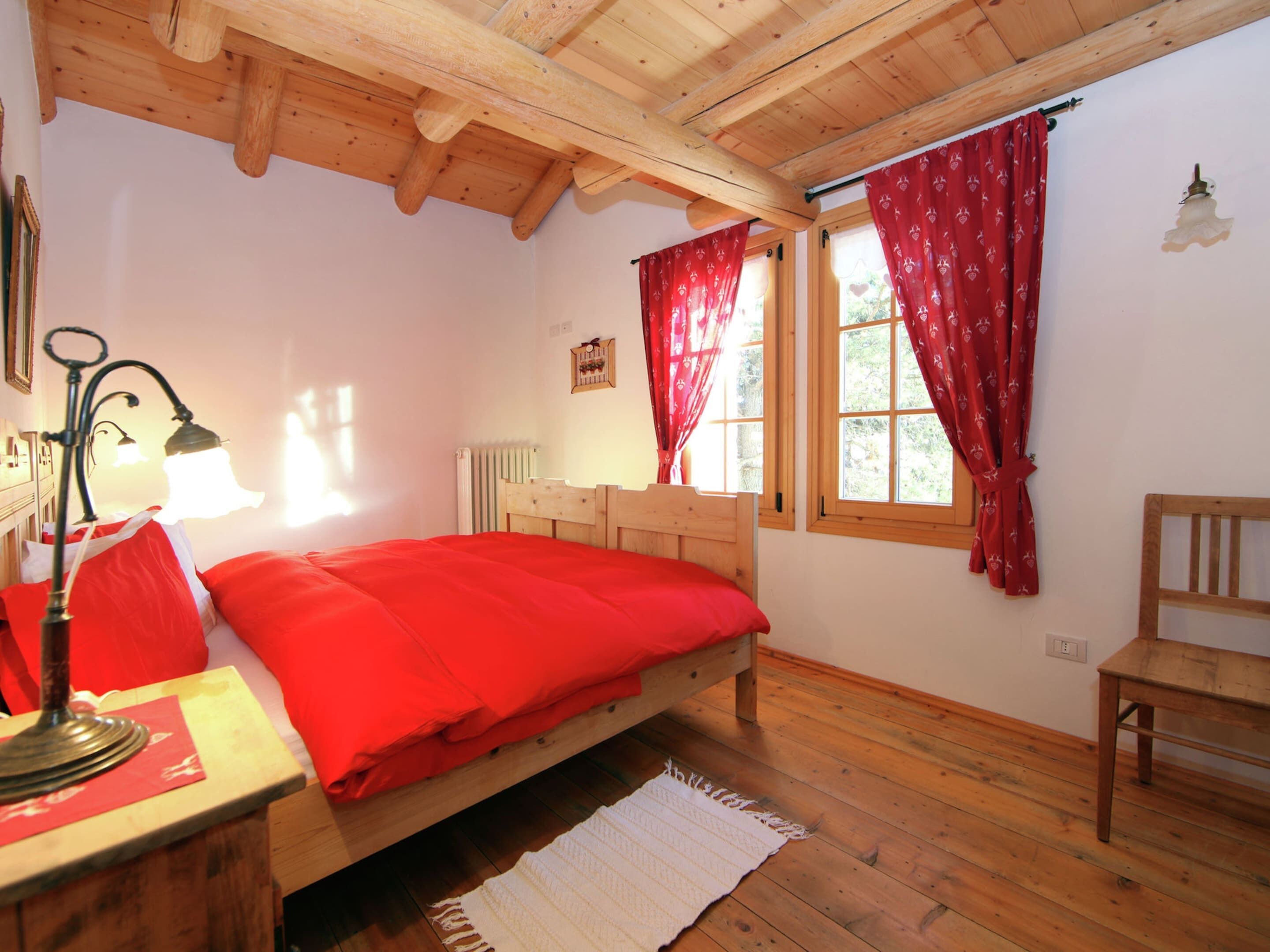 Cottage | 6 bedrooms, individually furnished, bed sheets