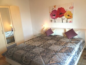 Apartment | 2 bedrooms, individually furnished, bed sheets - Flat With Private Pool in Sauerland (Attendorn)